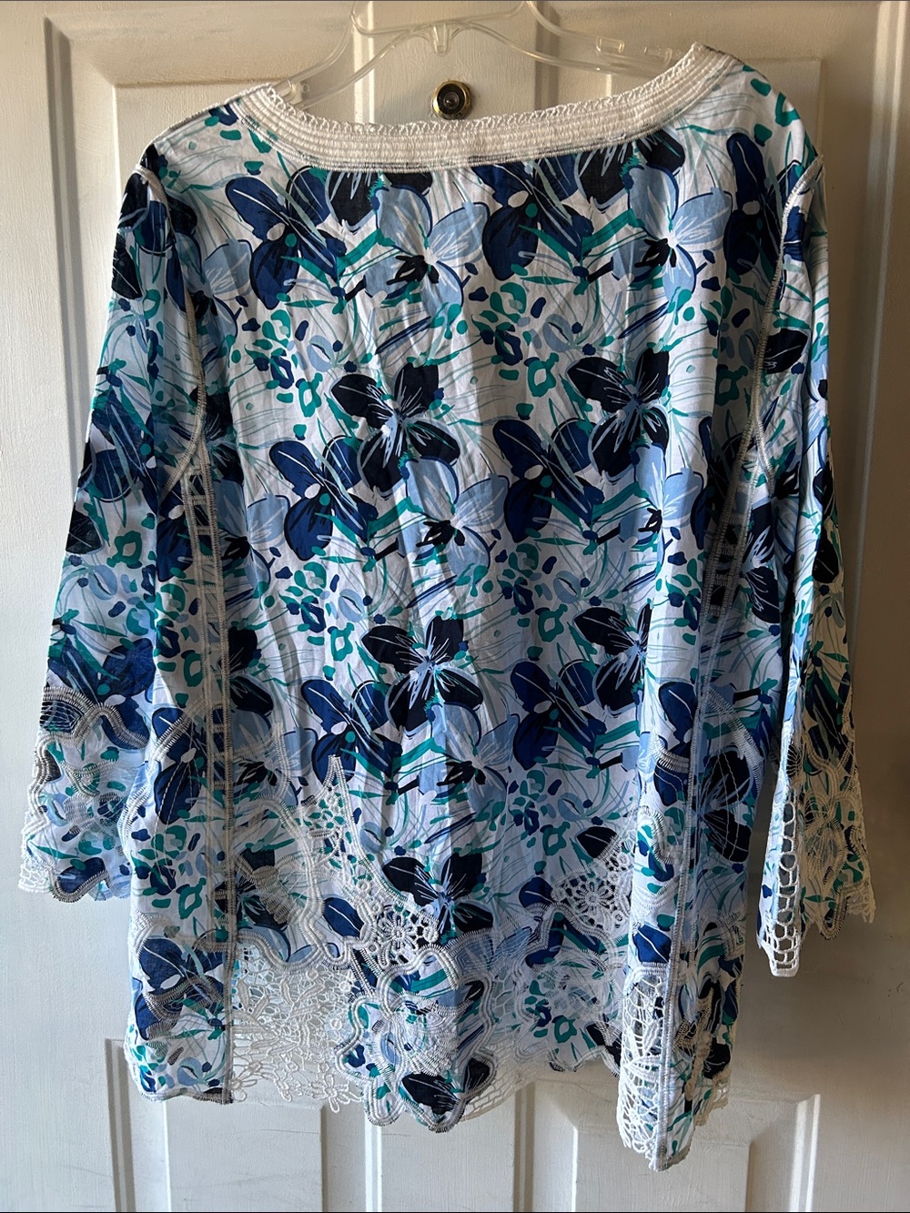 NWT Chico's White Floral Tunic with Blue & Teal with embroidery and lace - Picture 4 of 14